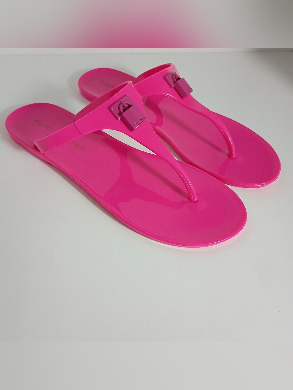 Kurt Geiger London Brixton Fushia Pink Jelly Thong Sandals Size 37/US 7 - Picture 10 of 11